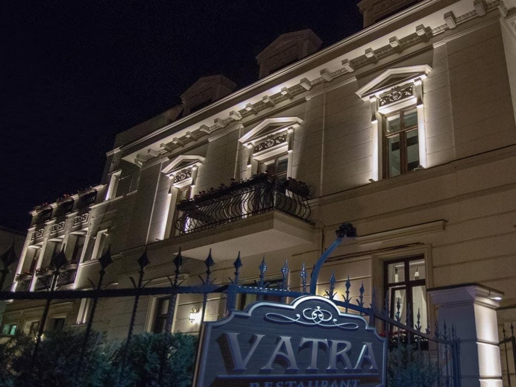 Iluminat de accent - fațade Restaurant Vatra