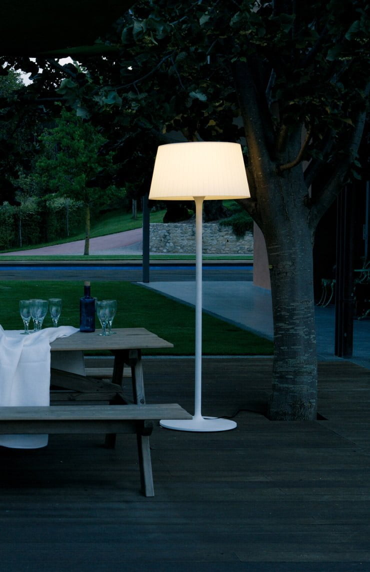 Lampadar decorativ Vibia pentru exterior